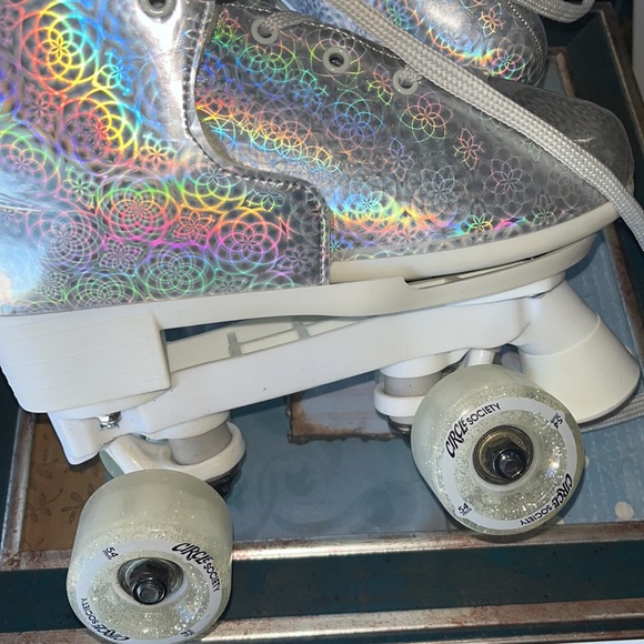 🛼 👧🏼 🛼•⭕️ Circle Society x 3-7 vibes ⭕️• 👧🏼🛼👧🏼 - Picture 2 of 16